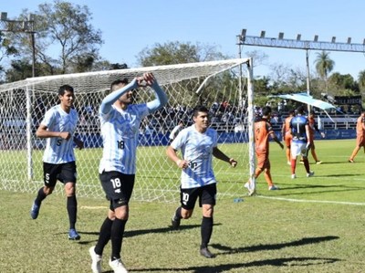 Guaireña asaltó la punta de la Intermedia