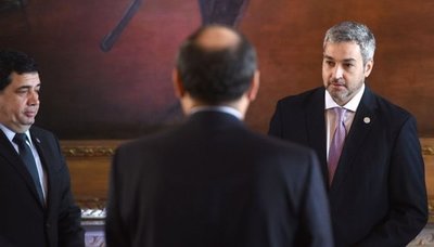 Mario Abdo se defiende y tira el fardo a Cancillería por polémico acuerdo sobre Itaipú
