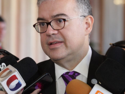 'Yo no tenía conocimiento de los detalles del acta bilateral', afirma asesor de la Presidencia