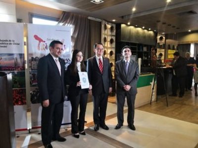 Más de cincuenta jóvenes recibieron becas de estudio de la República China (Taiwán)