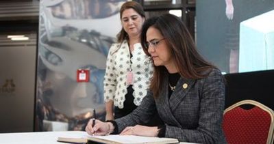Cambian a la directora financiera de Itaipú