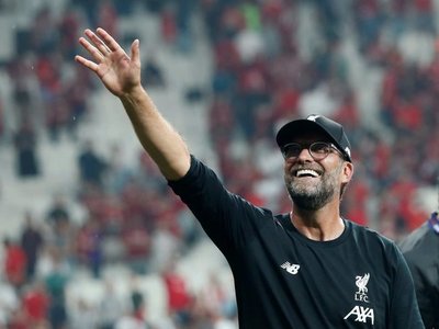 Klopp destaca la "increíble preparación" de Adrián