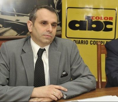 “Fiscala Teresa Sosa tiene vínculos delincuentes”, según abogado de mujer que denunció a Kriskovich por acoso