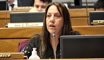 Rocío Casco: “La iglesia nunca tuvo apertura y menos con Valenzuela”