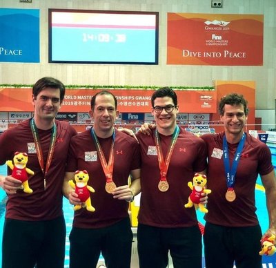 Paraguay logra campeonato mundial en natación master, en Corea