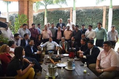 Diputados cartistas se reúnen hoy con Mario Abdo