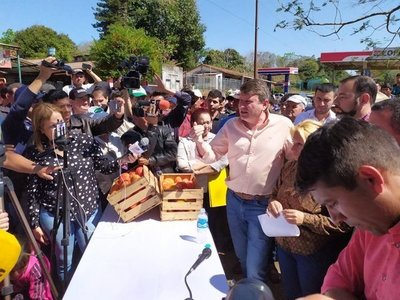 Tomateros aceptan precio de G. 2.500 el kilo y levantan protesta