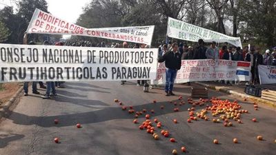 Tomateros rompen acuerdo con MAG y anuncian bloqueos