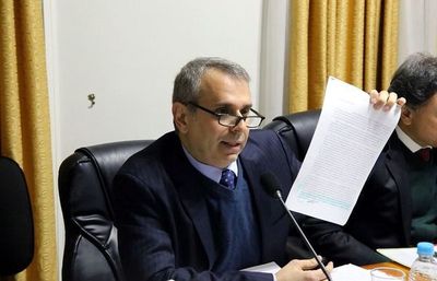 El “galanteo” de Kriskovich deriva en orden de captura de exalumna de la UC