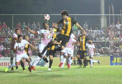 Cuatro equipos se enfrentan hoy buscando ascenso en la tabla