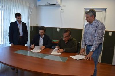 Firman acuerdo en Yacyretá para seguir con adecuación de la línea de 500 kV