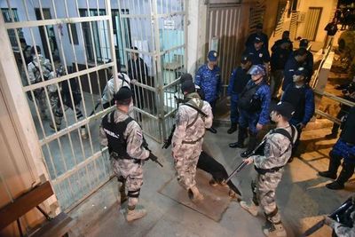 Madrugada con operativos simultáneos en principales cárceles del país