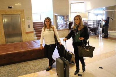 Víctimas de secuestro hacen presión en audiencia de Arrom y Martí