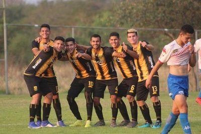 Sub 19: aborígenes asechan la cima
