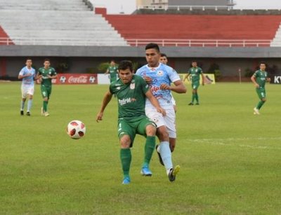 No aflojan en la cima de la Intermedia