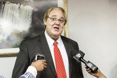 González Vaesken: Hay cuestiones políticas en enfrentamiento entre paseros y uniformados