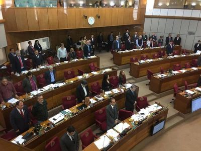 Amplían presupuesto de horas extra y viáticos para Contraloría