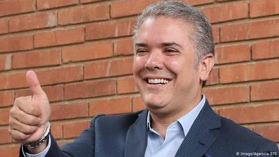 Colombia acepta propuesta de organizar el Mundial 2030 con Ecuador y Perú