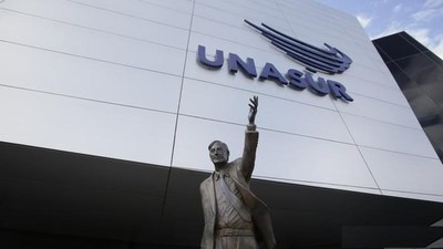 El parlamento de Ecuador confirmó su salida de la Unasur
