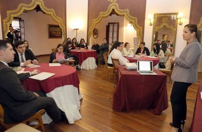 Dictan taller sobre normas de precaución del trabajo infantil