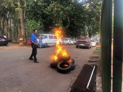 Intendente de CDE despidió a todos los policías de tránsito