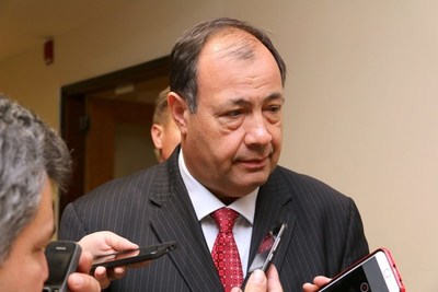 Senador “oficialista” Afara presentó sugestivo pedido de informe al MOPC sobre licitaciones hechas y por hacer