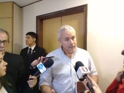 “Vamos a traer cartones y plásticos atendiendo normas de salud”, dijo Zavala sobre importación de residuos sólidos