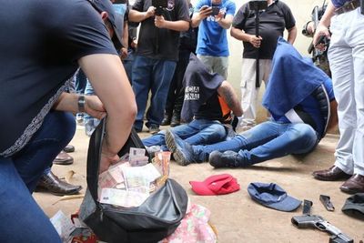 Un delincuente abatido y tres detenidos durante asalto a casa comercial en Ciudad del Este