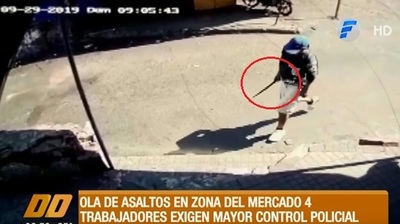 Delincuente asalta con "machetillo" a mujeres en Mercado 4