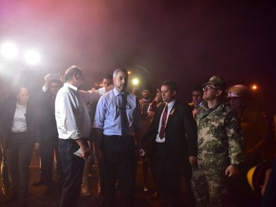 Incendio forestal: Mario Abdo visitó Parque Guasu