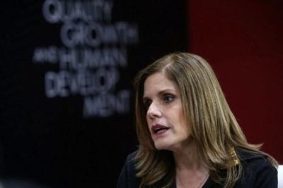 Renuncia Mercedes Aráoz, nombrada «presidenta en funciones» del Perú