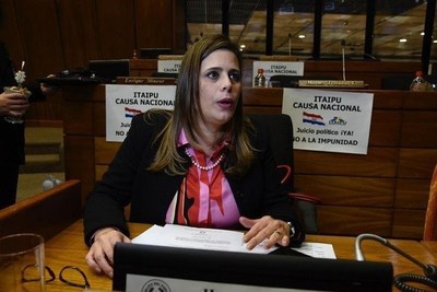 Kattya: “Si en Diputados no hay plata es porque Miguel Cuevas malversó fondos”