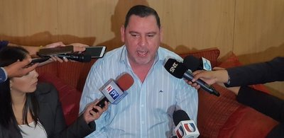Zacarías Irún anuncia querella contra Miguel Prieto
