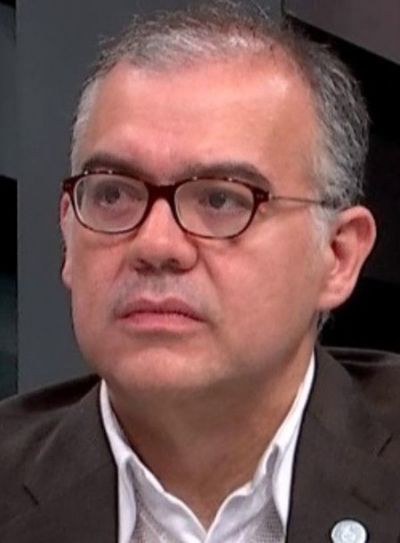 Dicen que Ullón iría a otro cargo en el PE