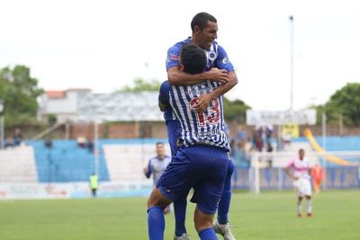 El “12” salta a la cima