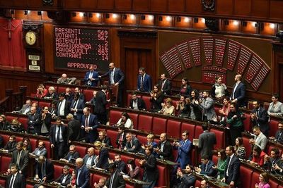 Italia aprueba reducir el número de parlamentarios