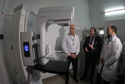Hospital de Barrio Obrero adquiere nuevo mamógrafo