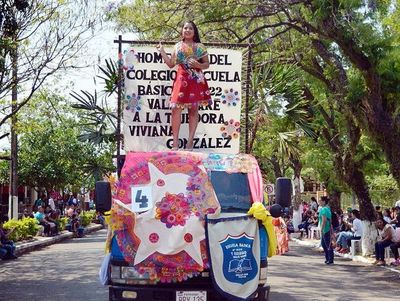 Feria artesanal, desfile de carrozas y peña del ñandutí, en Itauguá