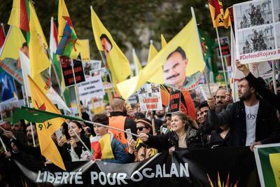 Miles de manifestantes en Europa apoyan a los kurdos de Siria