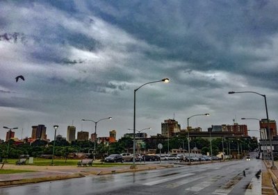 Anuncian precipitaciones y tormentas eléctricas para este lunes