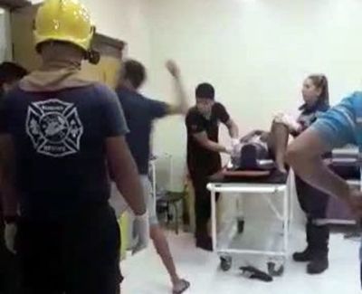 Un hombre atropella centro de salud y agrede a personal de blanco