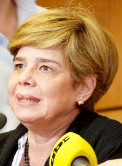 Senadora Masi defiende modificación de ley de adopción