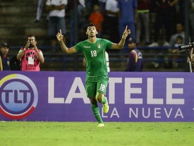 Bolivia rompe su racha perdedora y César Farías gana su primer partido