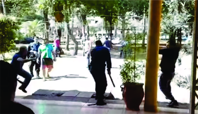 Hombres de Prieto "invaden" Junta Municipal de CDE