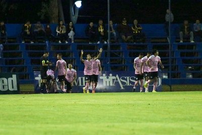 El golazo olímpico de Blas Díaz para Santaní por Copa Paraguay