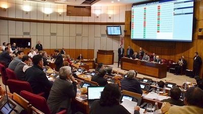 Aumentan a G. 5 millones la pensión graciable de Carlitos Vera