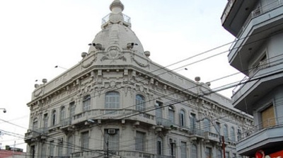 Más de un millón de dólares gasta el fisco al año por pensiones graciables