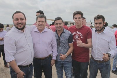 Cartes respalda a jóvenes y pide que trabajen por el país y la ANR