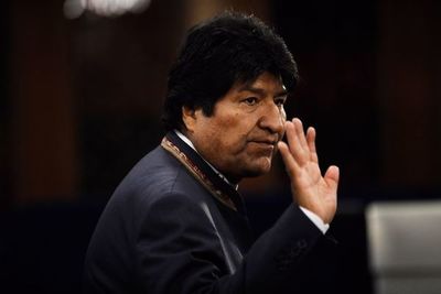 Evo Morales encabeza elecciones en Bolivia pero irá a una histórica segunda vuelta