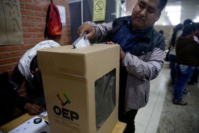 Bolivia avizora final electoral de infarto con segunda vuelta en ciernes